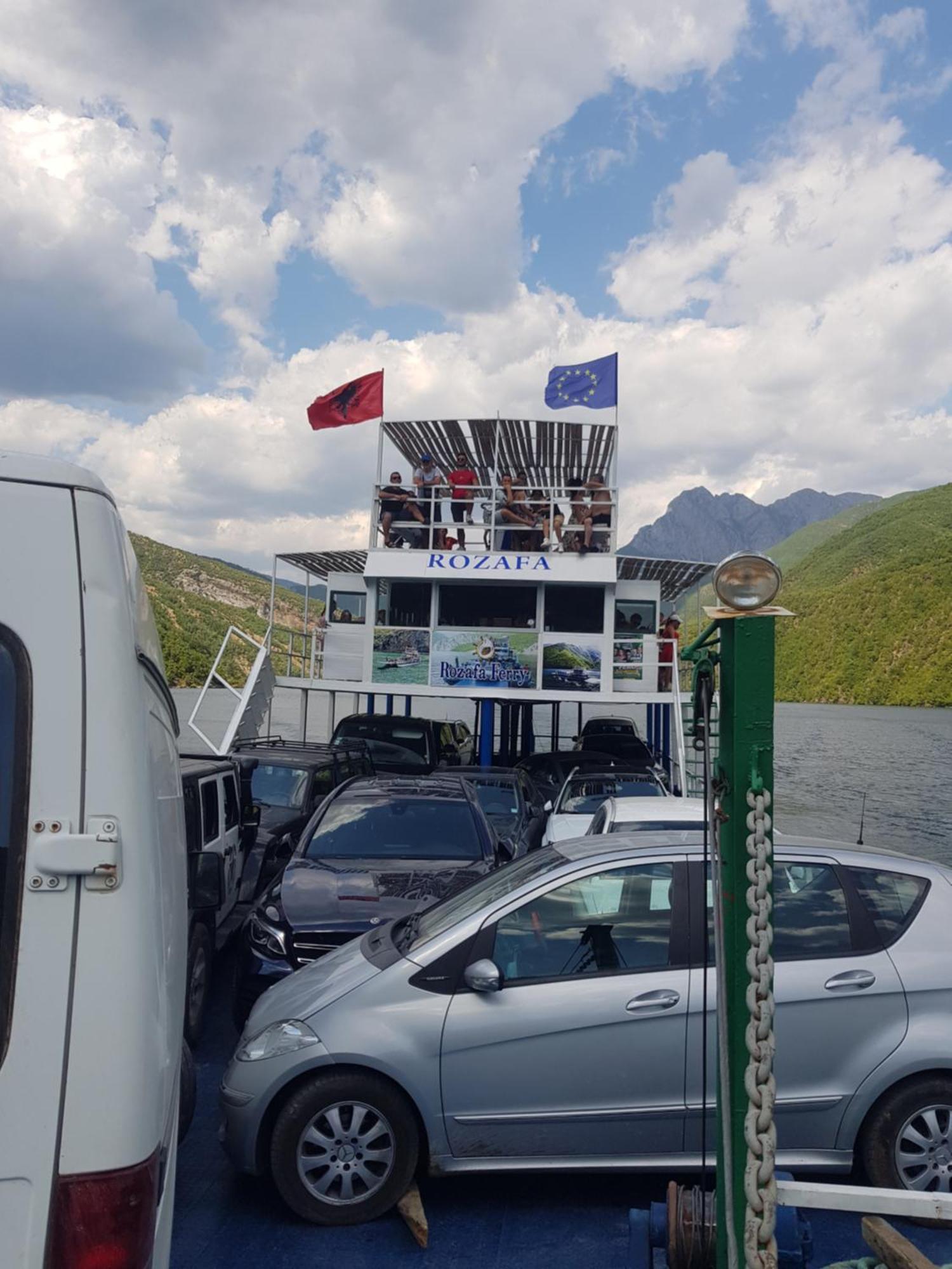 Rozafa Ferry & Accommodation Koman ภายนอก รูปภาพ